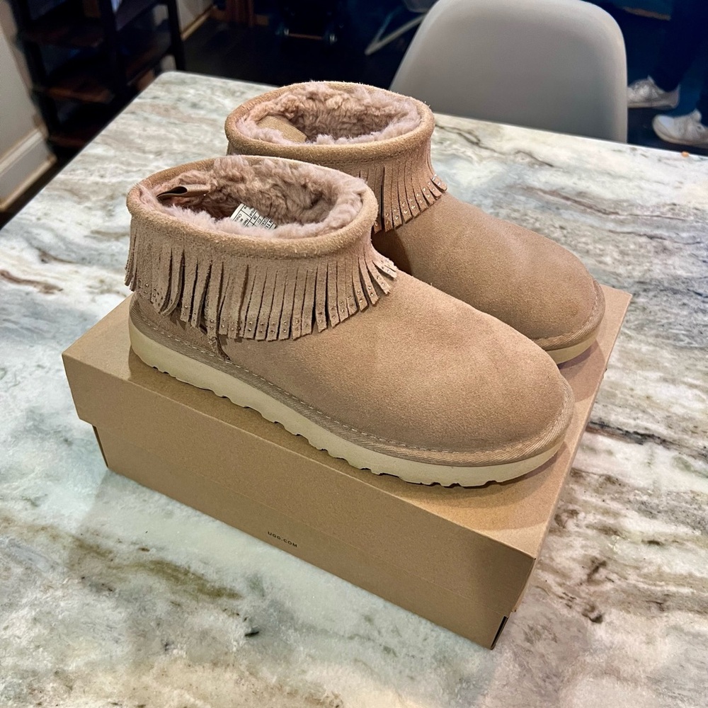 UGG Classic Ultra Mini with decorative trim around the top. - Picture 2 of 14
